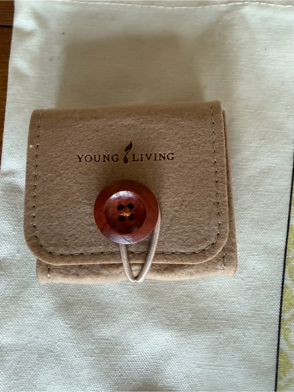 Young Living bundle off White Canvas logo Bag socks oil carrier felt mini bag